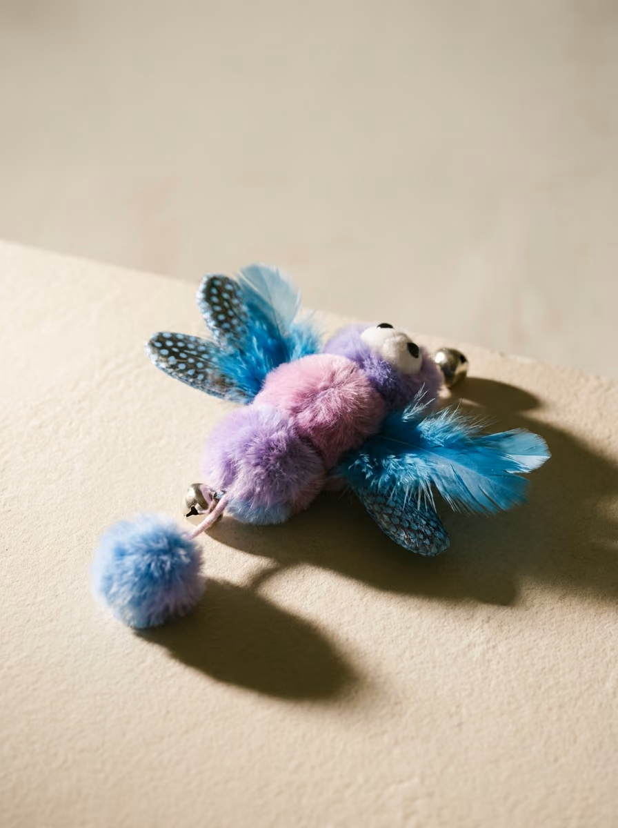 Canin Play silvervine dragonfly cat toy